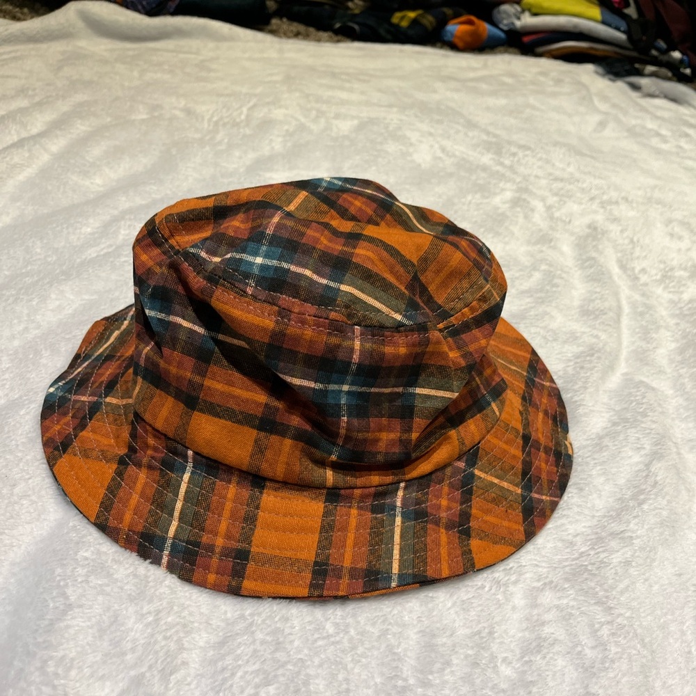 Urban outfitters bucket hat